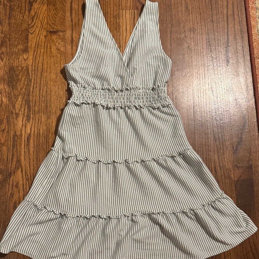 New with tags American Eagle Outfitters Green and white stripped Dress - Picture 6 of 8